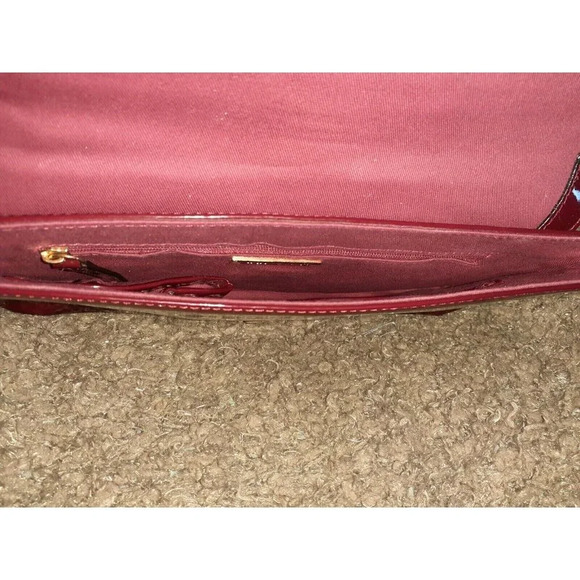 CHARLES DAVID-Burgundy Patent Leather/Zebra Print Pony Fur Clutch-Near Mint - Picture 7 of 7
